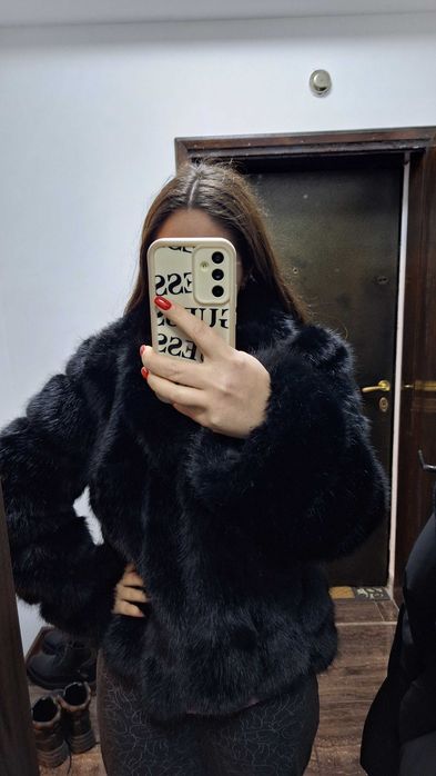 изкуствено черно палто