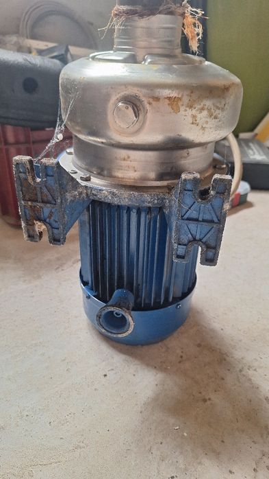 pompa cu motor electric