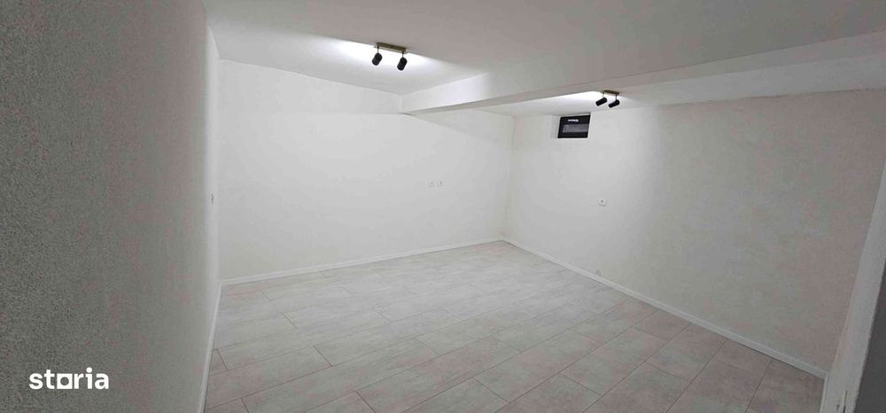 Parcul Tineretului ( amfiteatrul ) str.Martisor