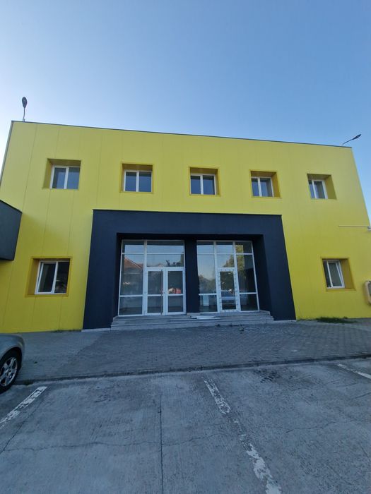 De  închiriat spații >birouri și comerciale.