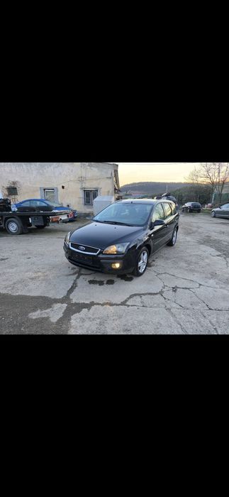 Dezmembrez ford focus ,far  dreapta i skoda fabia 1999-2008