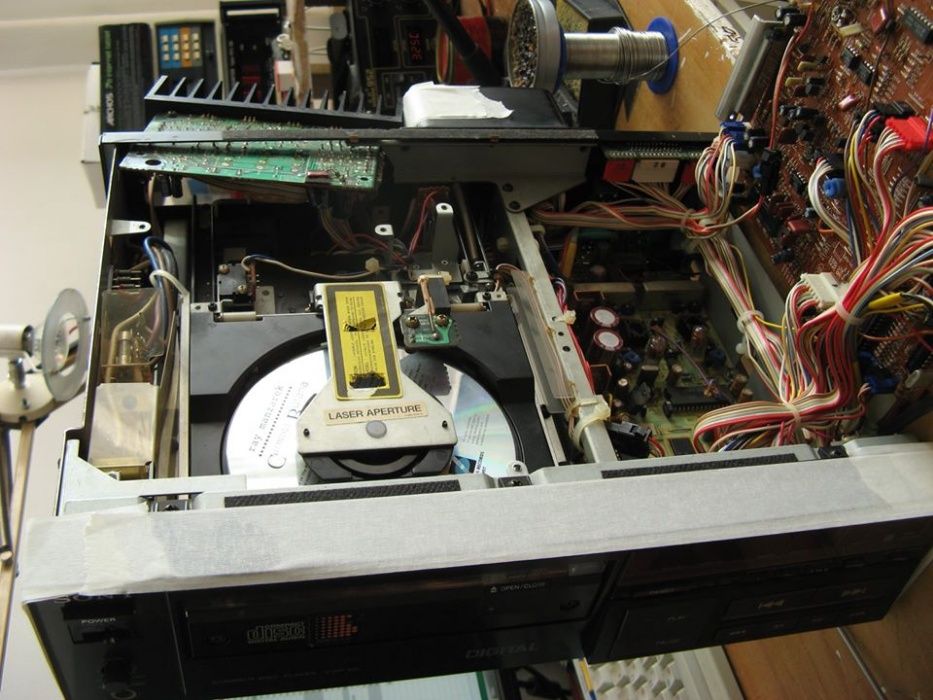 Sony CDP-101 - първият домашен CD плейър