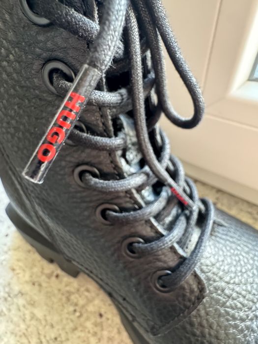 ghete din piele HUGO