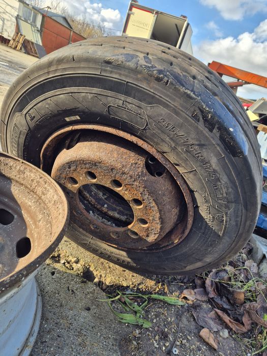 Roți 215/75R17.5 cu janta 10 gauri de trailer