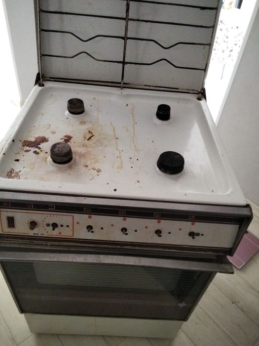 Газ плита продам