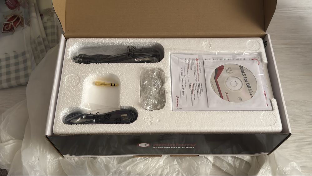 Звуковой карты комплект Zvukovoy karta Stenberg UR22MKII