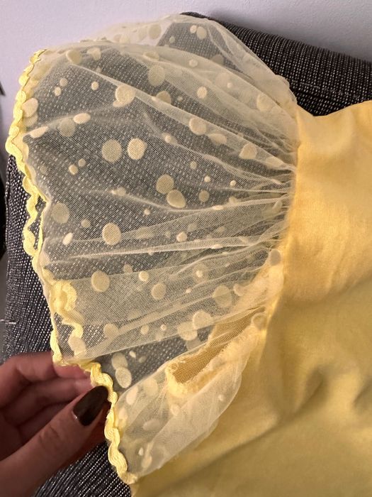 Блуза с дантелени ръкави