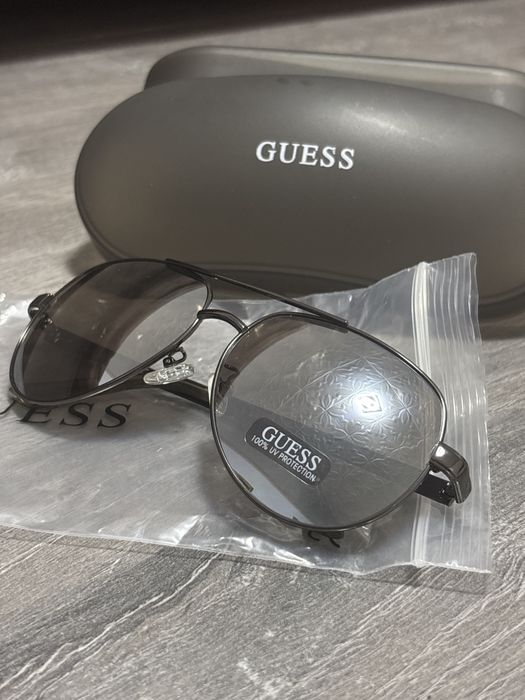 Ochelari de soare Guess