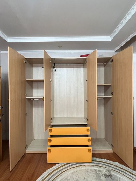 Продается шкаф для одежды