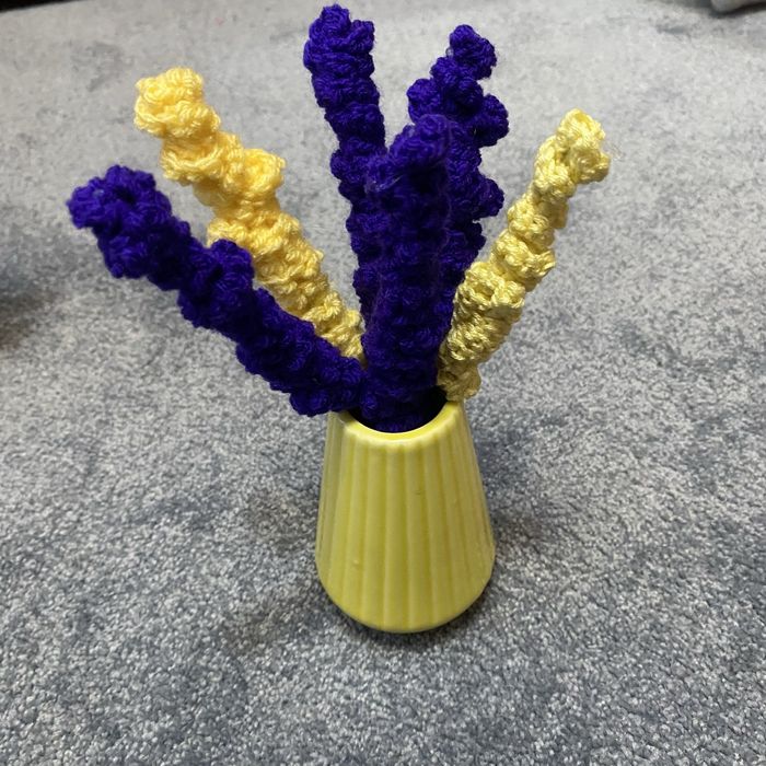 Плетени цветя на една кука