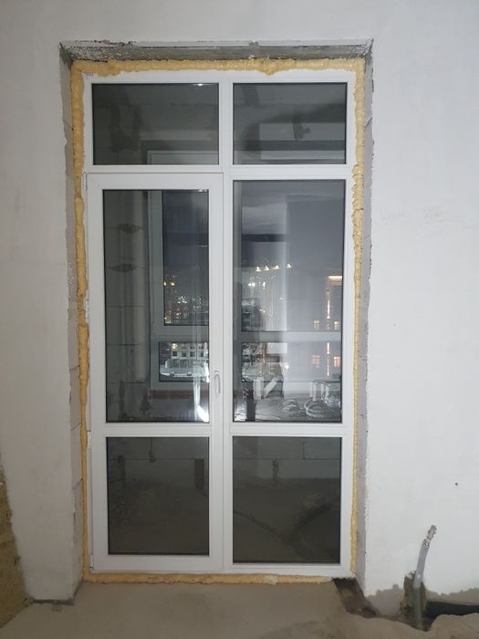 Оконно- дверной блок