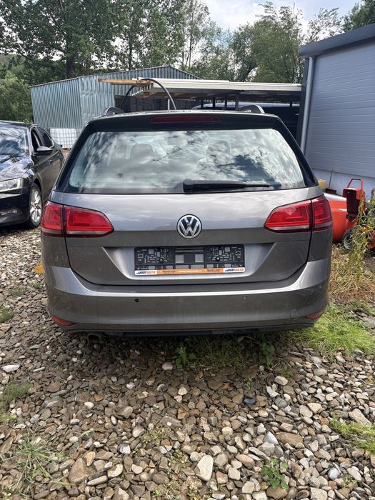 Vand/dezmembrez Golf 7 motor 1.6, an 2014, manuala, avariata, inmatriculata