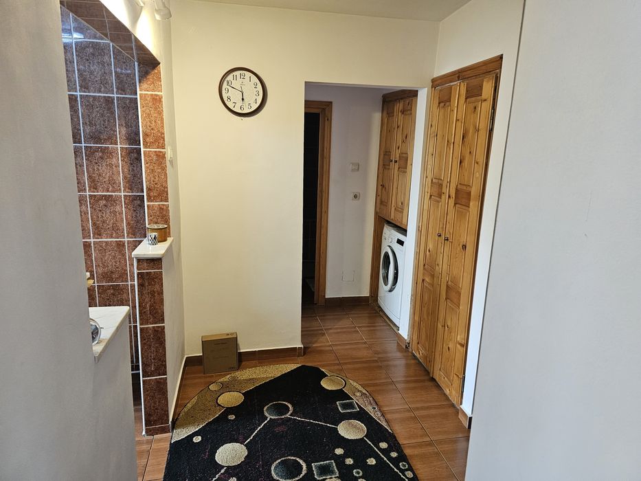 Apartament 2 camere decomandat de închiriat