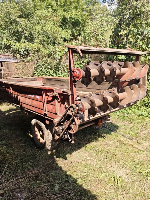 Mig de gunoi , remorca împrăștiat bălegar, gunoiera deutz fahr 5,5 t