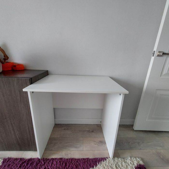 Продам стол + 3  шт стулья