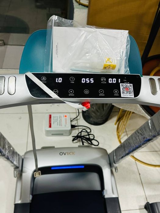 Электрическая беговая дорожка Proxima OVICX-Q2S Plus.