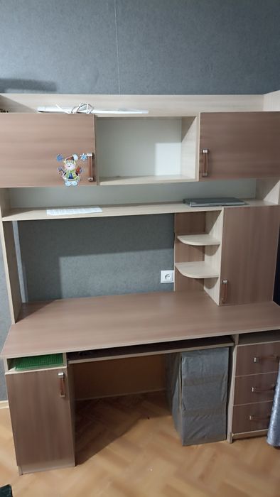 Стол компьютерный