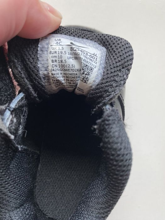 Маратонки NIKE