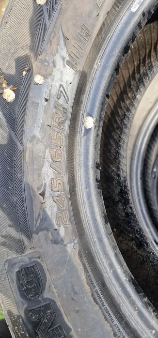 Продам комплект шин 245-65 r17