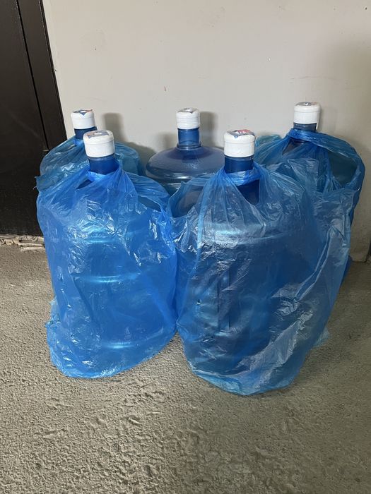 Бутыли под воду новые 19 литр