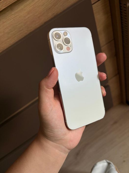 Iphone 12 pro .