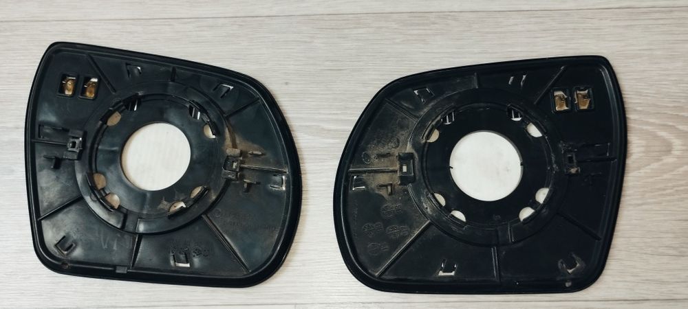 Продам оригинальные зеркала.