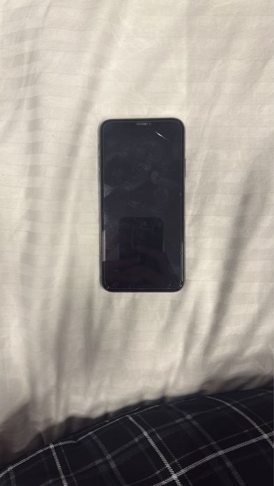 Продам айфон 11 про макс