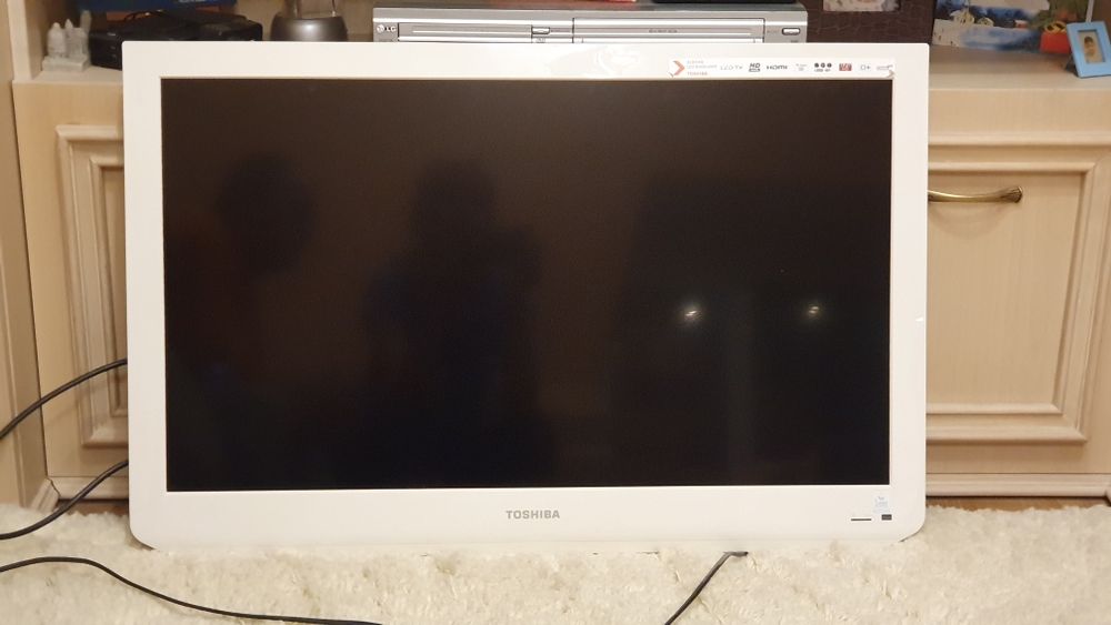 Телевизор TOSHIBA, 32 инча (81см) диагонал