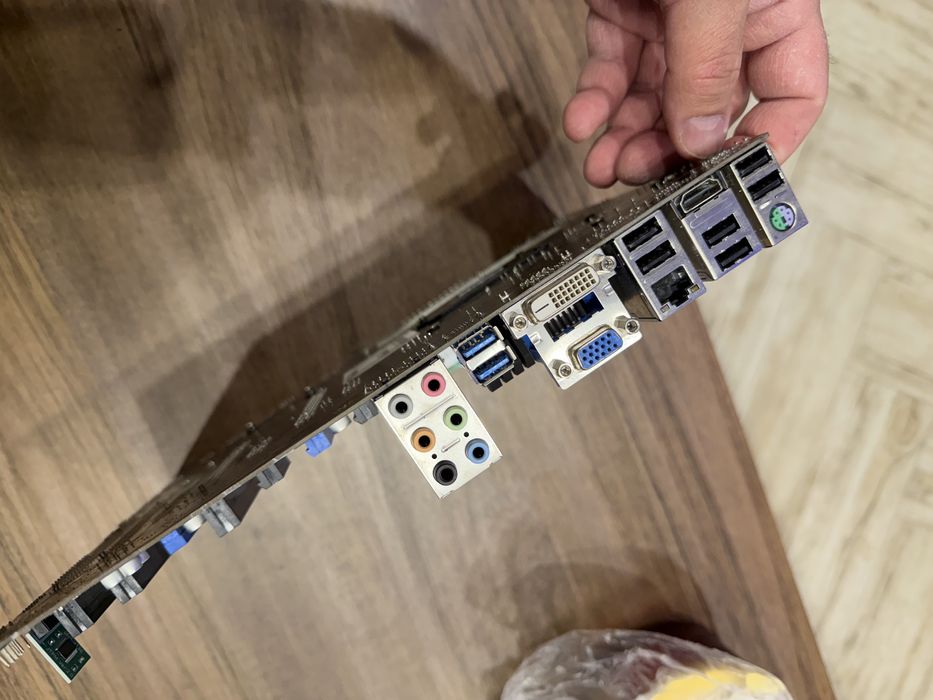 Продавам геймърски/работен компютър – стабилна конфигурация