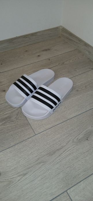 Slapi Adidas Adilette Shower
