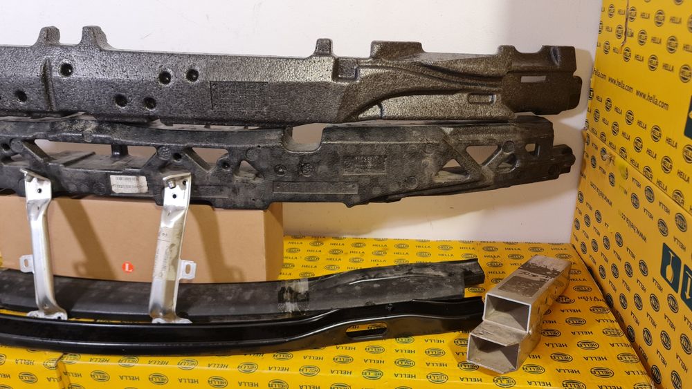 Absorbant spuma pvc armatura cap lonjeron traversa BMW 5 f10 7 f01 M