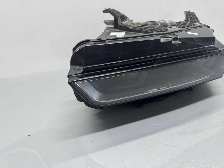 Far bmw G70 seria i7 full led adaptive 2023-2025 stanga