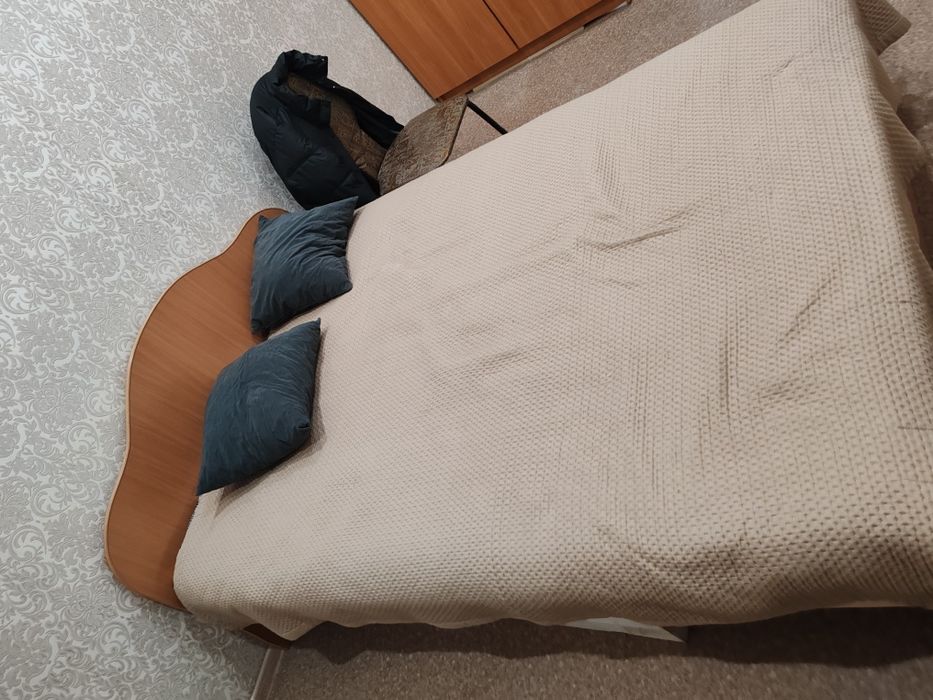 отдам шкаф кровать