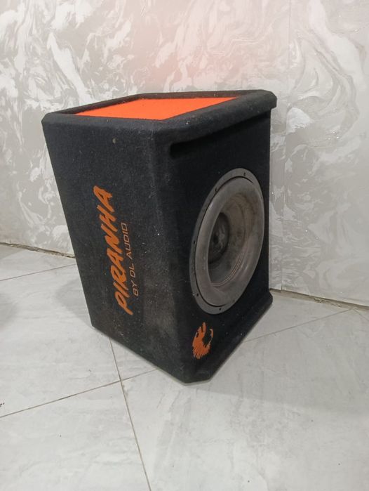 Продам сабвуфер .