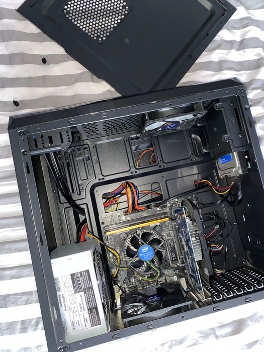 PC - Gaiming - Stare foarte bună