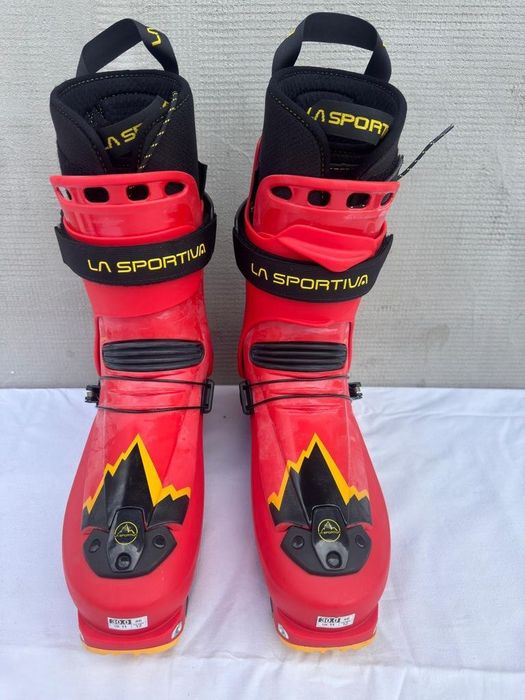 Clapari ski schi tura skimo La Sportiva Sideral Carve marime EUR:46 Mondo:30.0 Flex:90 last:102.5