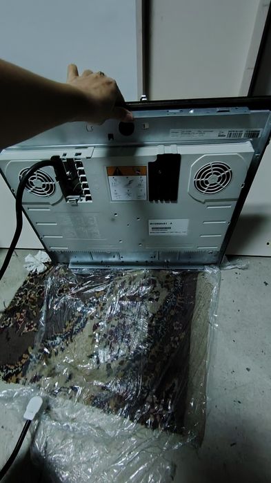 Plita whirlpool cu inducție, impecabila.