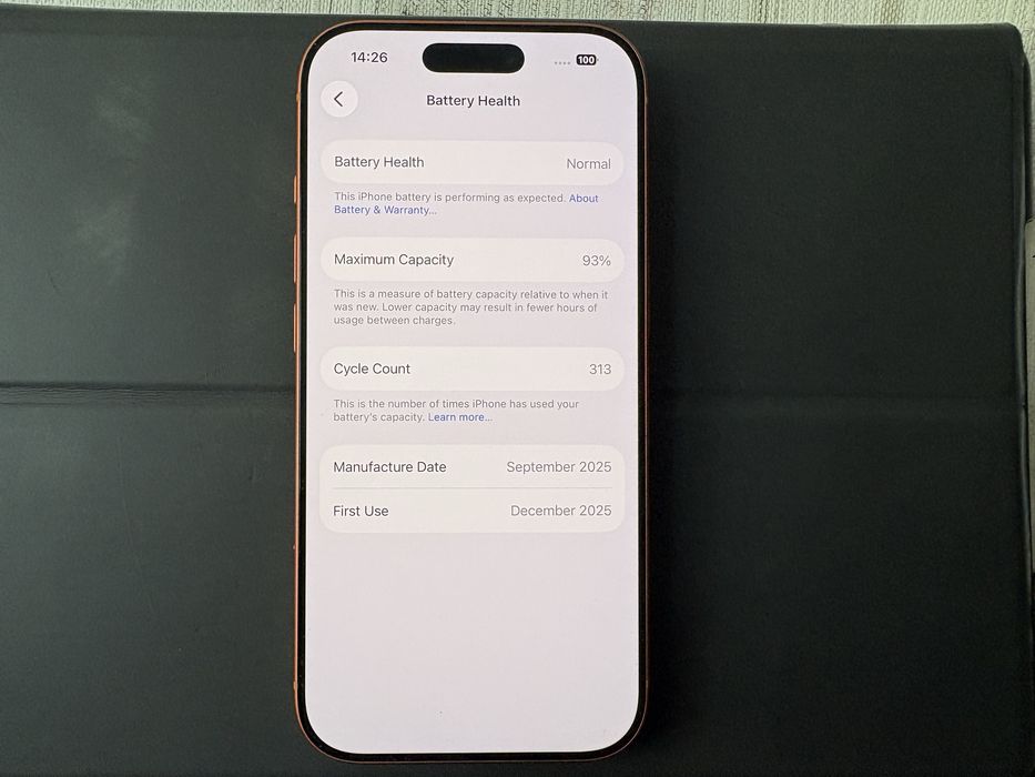 IPhone 17 pro 256гб Cosmic Orange