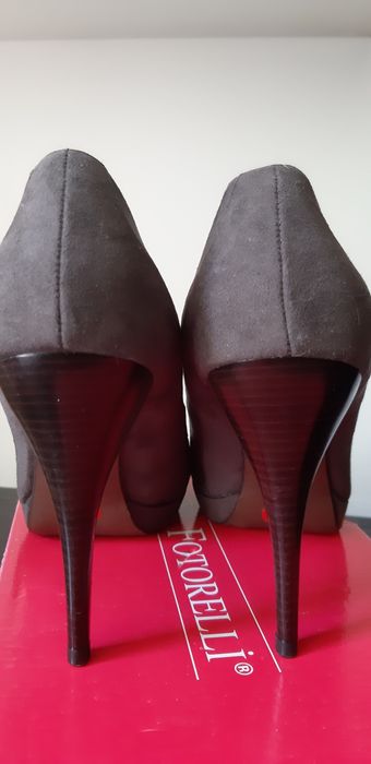 Pantofi dama Zara,noi,piele intoarsa maro 39