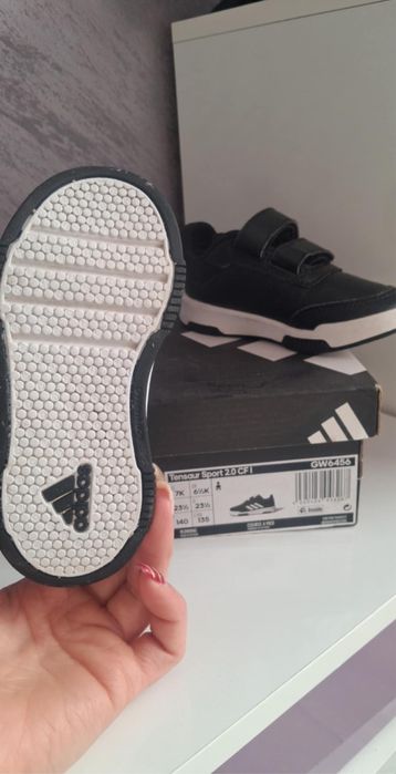 Обувки Адидас за момче