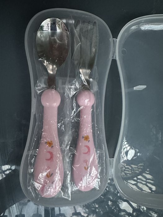 Детски прибори за хранене в кутийка НОВИ