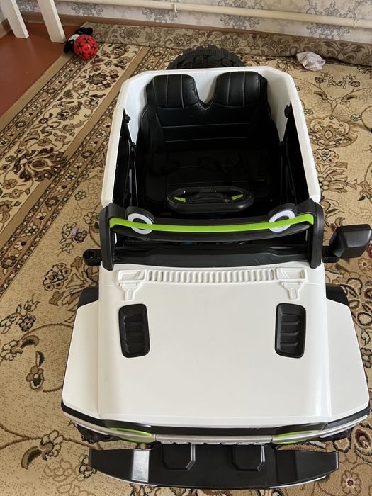 Электромобил детски 12В