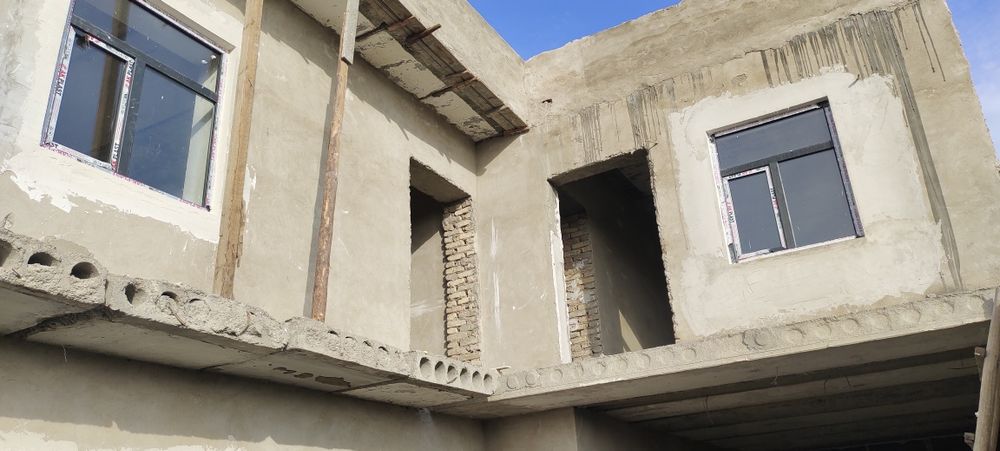 Ярим тайёр участок сотилади.