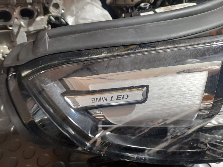 Far dreapta bmw x1 an 2022