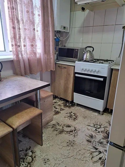 Сергели 5А 3/3/7 58 м² 2-станция Метро продаётся квартира