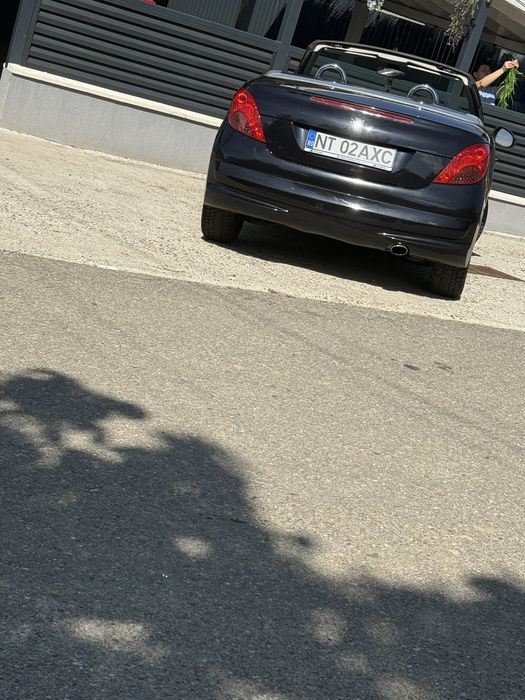 Vand peugeot 207 cabrio din anul 2007 motor 1.6 benzina