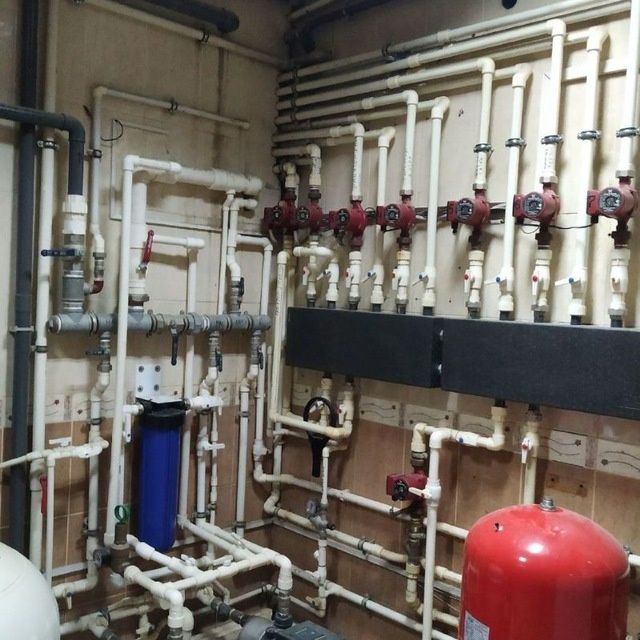 Сантехник ХИЗМАТИ ремонт катлов и Смистил душавий кабину отапленя