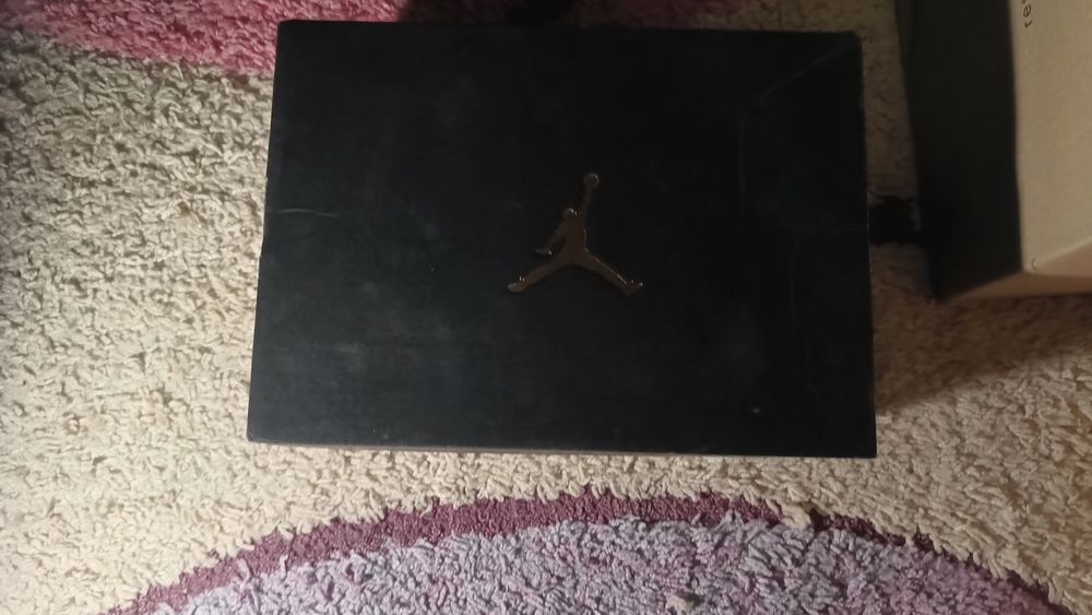 Jordan 5 max aura mărimea 40