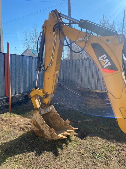 Продам экскаватор  fs40-35