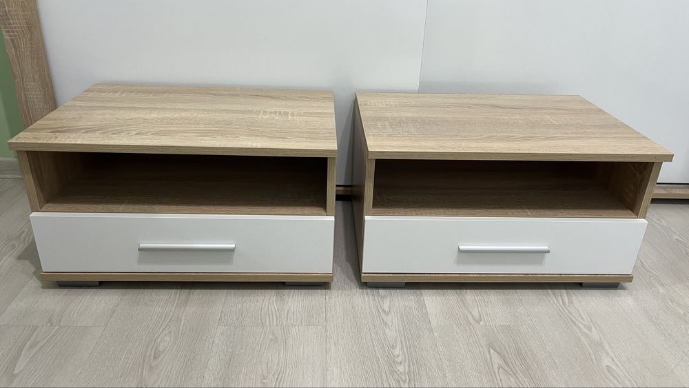 Мебели (Скрин, нощни шкафчета, бюро и тоалетка)